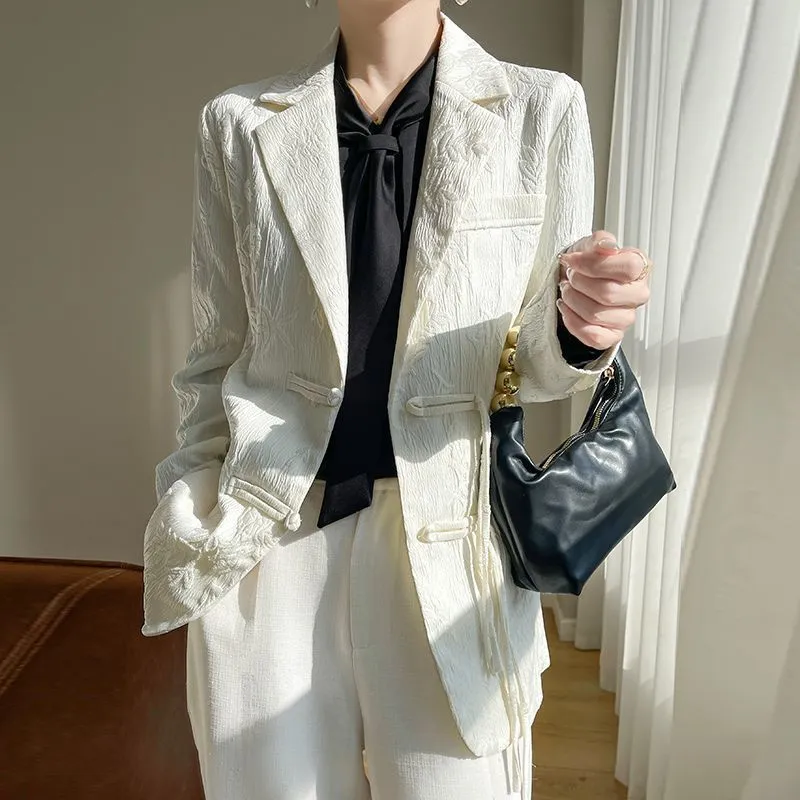 Women'S Formal Wear Jackets - Женский белый текстурированный блейзер с вырезанными