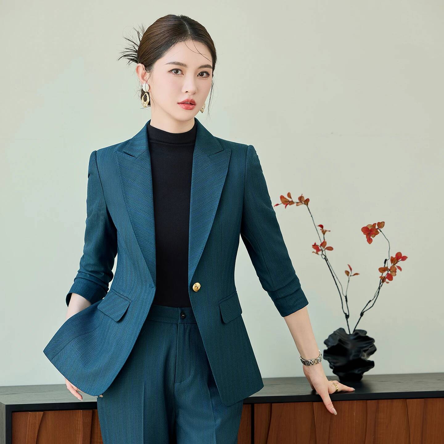 Осенне-зимние деловые женские  – обзор и цена Formal Winter Wear Women Jacket